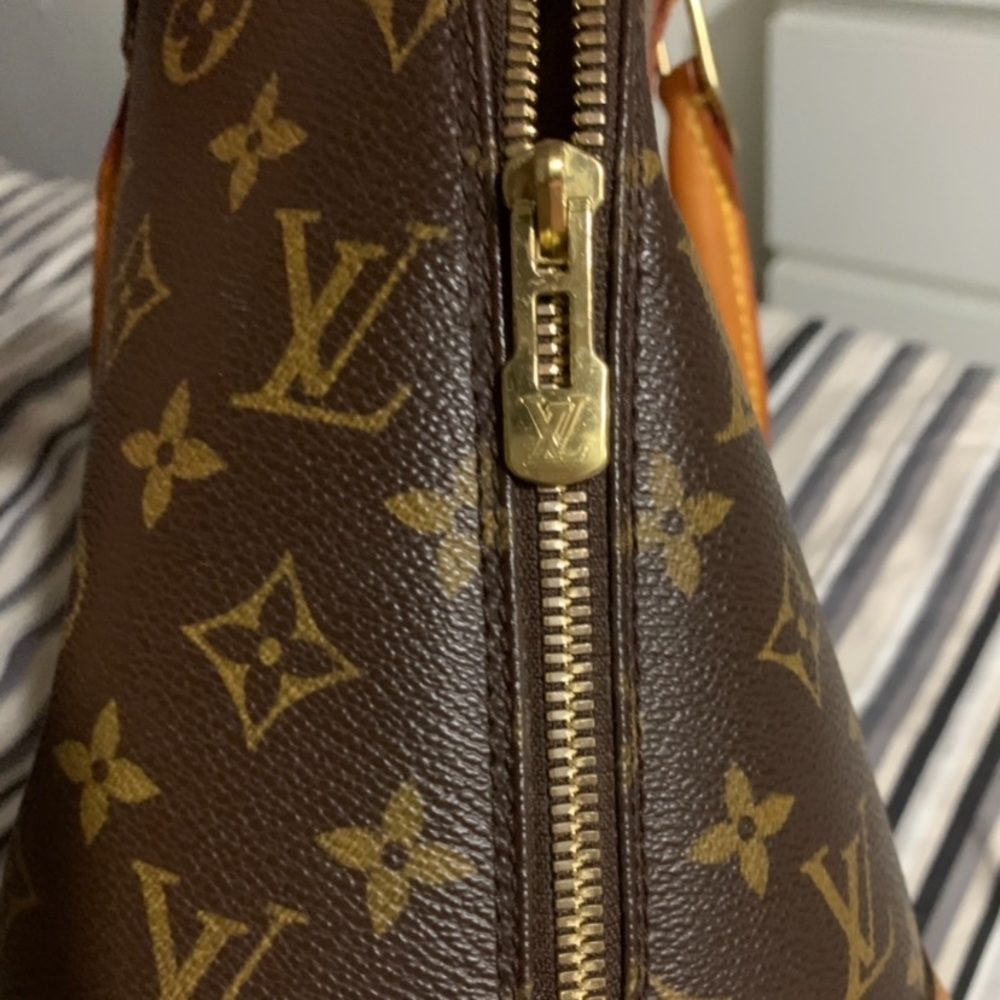 ❤️🌸 Louis Vuitton Alma PM 🌸❤️ - Picture 4 of 14